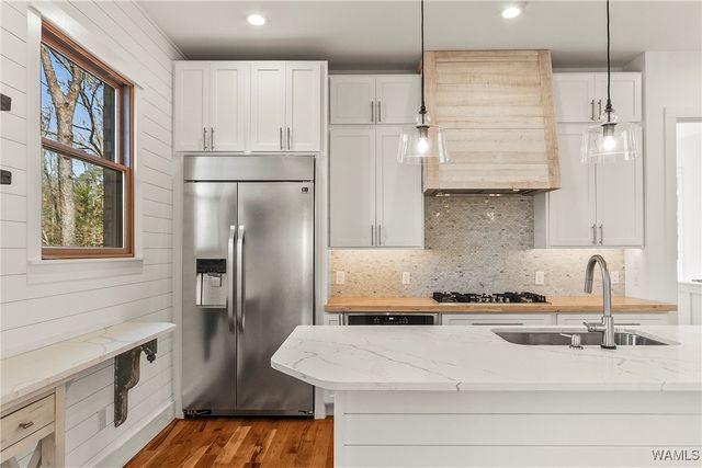 15340 Stonehedge Cliffs, Northport, AL 35475