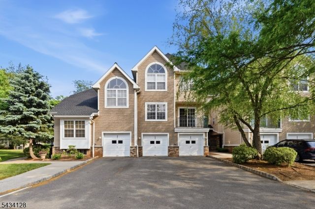 502 Rhoads Dr, Montgomery Twp., NJ 08502