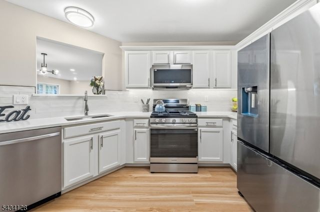 502 Rhoads Dr, Montgomery Twp., NJ 08502