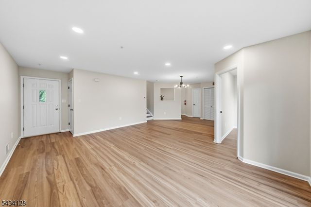 502 Rhoads Dr, Montgomery Twp., NJ 08502