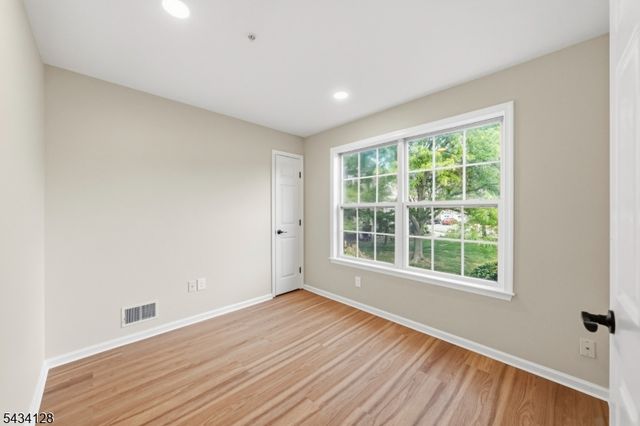 502 Rhoads Dr, Montgomery Twp., NJ 08502