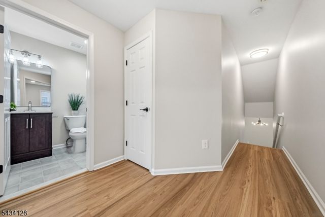502 Rhoads Dr, Montgomery Twp., NJ 08502