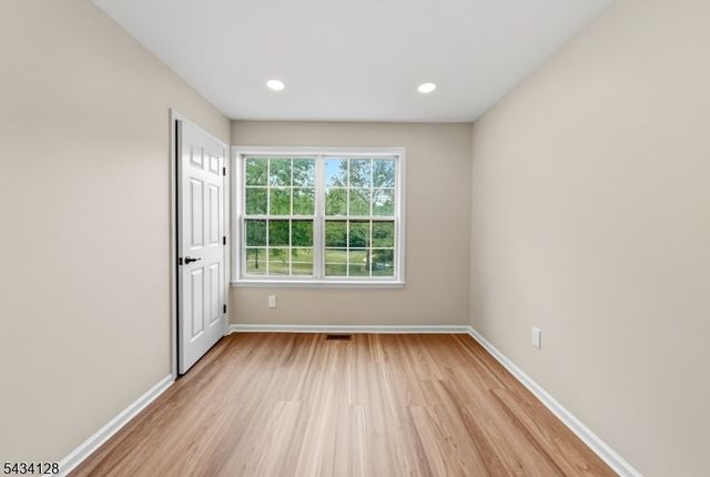 502 Rhoads Dr, Montgomery Twp., NJ 08502
