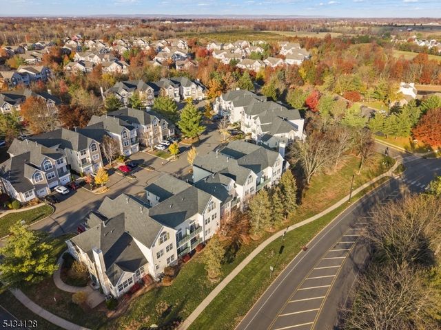 502 Rhoads Dr, Montgomery Twp., NJ 08502