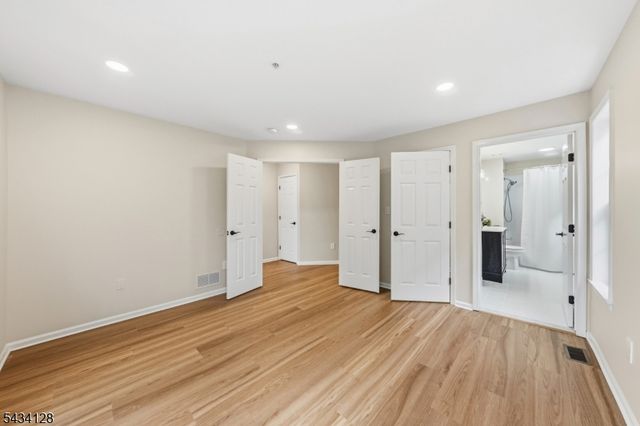 502 Rhoads Dr, Montgomery Twp., NJ 08502