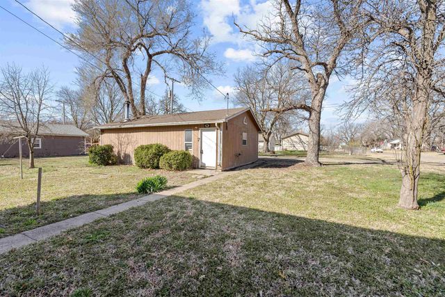 429 N 3rd St., Lindsborg, KS 67456