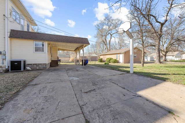 429 N 3rd St., Lindsborg, KS 67456