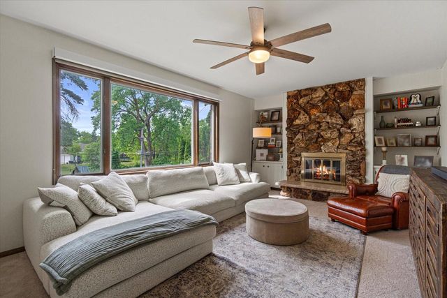 3560 Goetz DRIVE, Brookfield, WI 53005