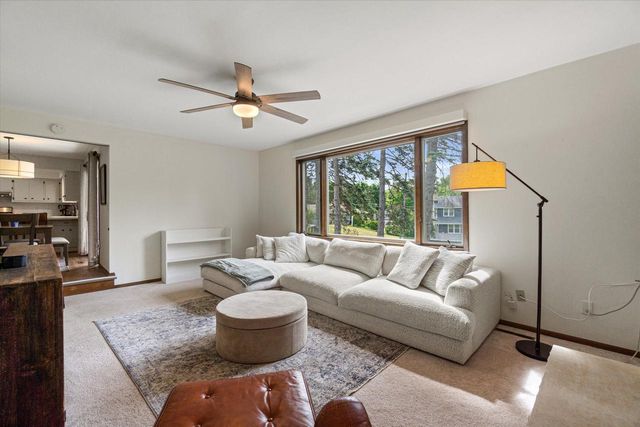 3560 Goetz DRIVE, Brookfield, WI 53005