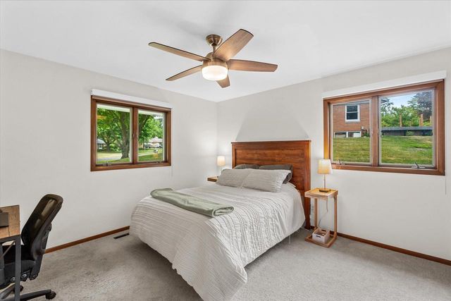 3560 Goetz DRIVE, Brookfield, WI 53005