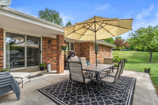 3560 Goetz DRIVE, Brookfield, WI 53005
