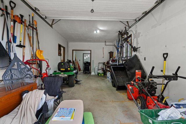 3560 Goetz DRIVE, Brookfield, WI 53005