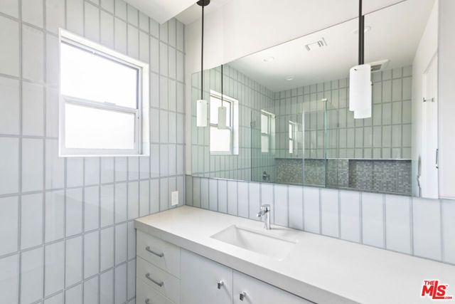 4060 Tilden Avenue, Culver City, CA 90232