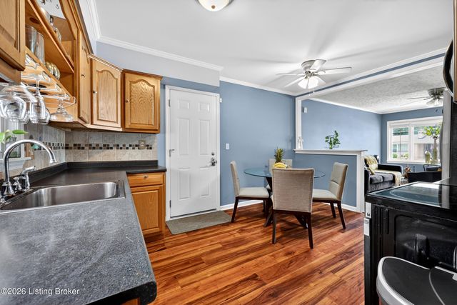 1324 Lance Dr, Louisville, KY 40216