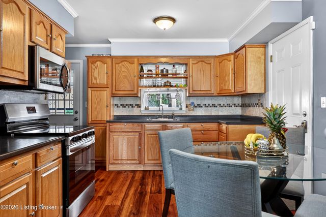 1324 Lance Dr, Louisville, KY 40216