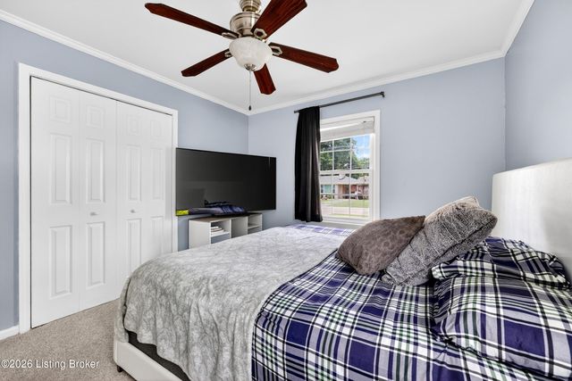 1324 Lance Dr, Louisville, KY 40216