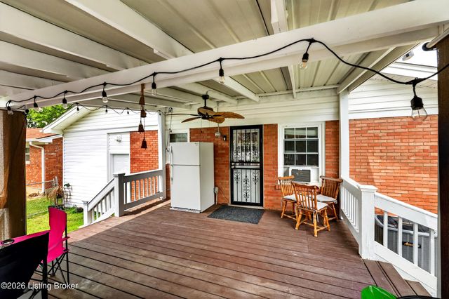 1324 Lance Dr, Louisville, KY 40216