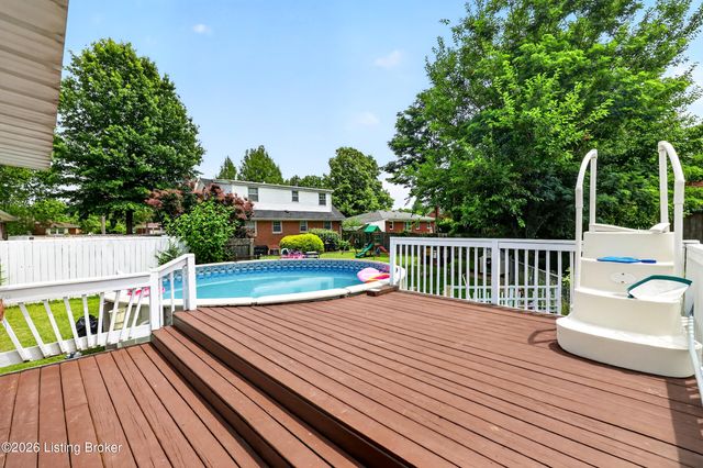 1324 Lance Dr, Louisville, KY 40216