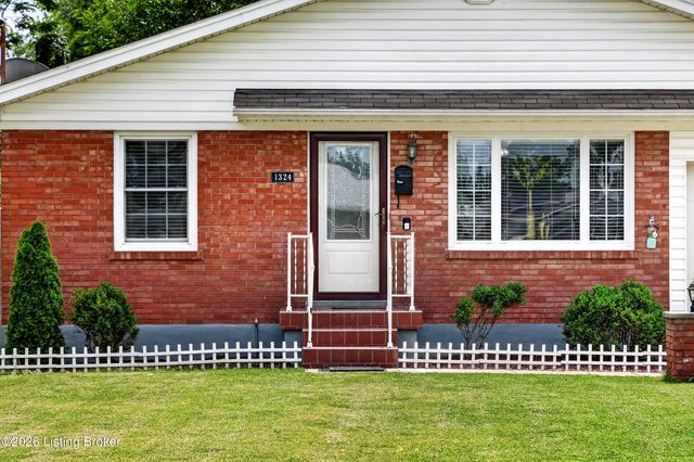 1324 Lance Dr, Louisville, KY 40216