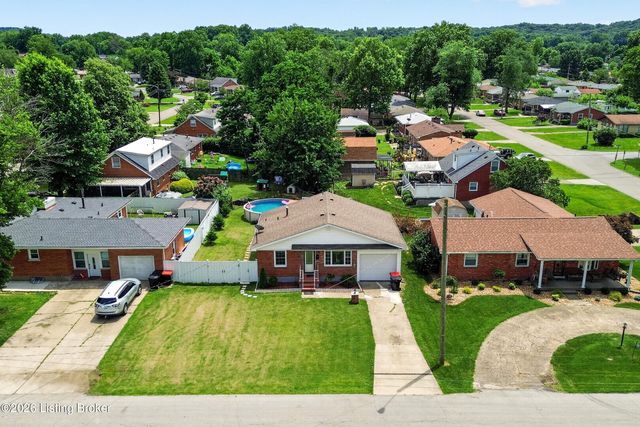 1324 Lance Dr, Louisville, KY 40216