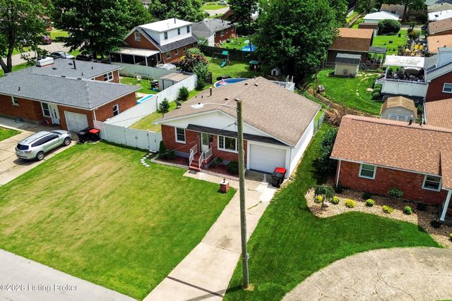 1324 Lance Dr, Louisville, KY 40216