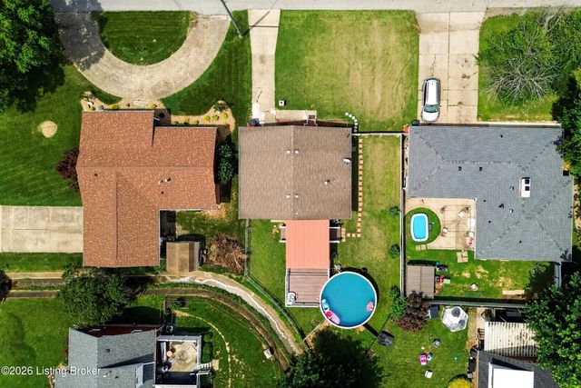 1324 Lance Dr, Louisville, KY 40216