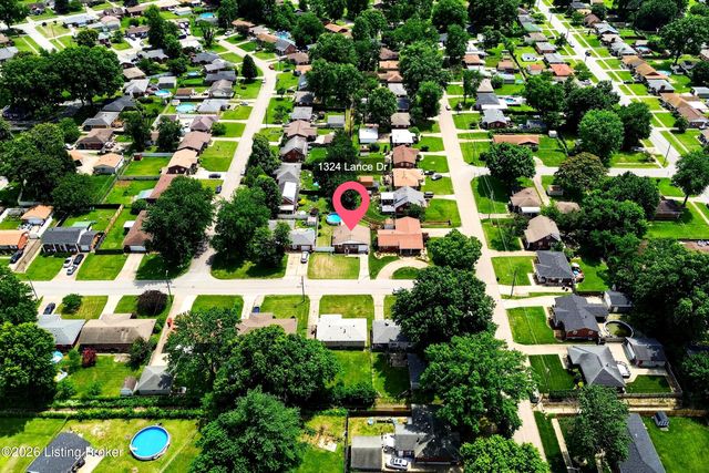 1324 Lance Dr, Louisville, KY 40216