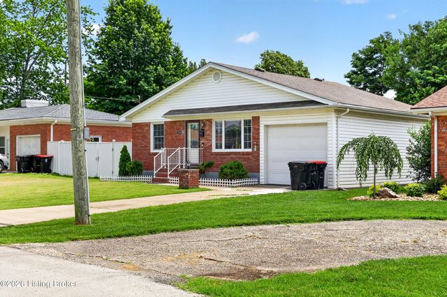 1324 Lance Dr, Louisville, KY 40216