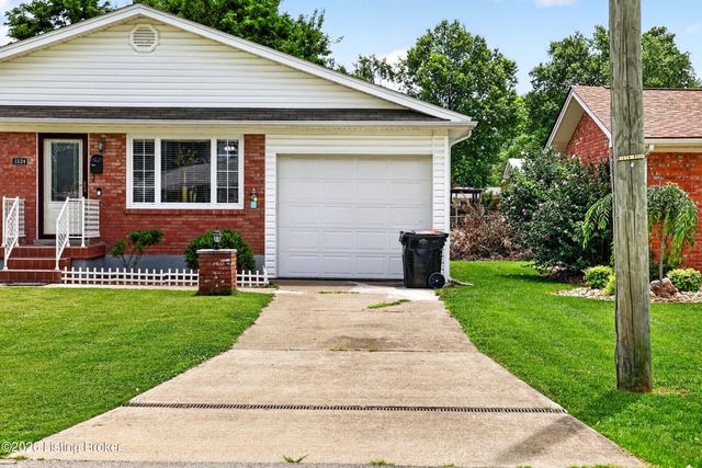 1324 Lance Dr, Louisville, KY 40216