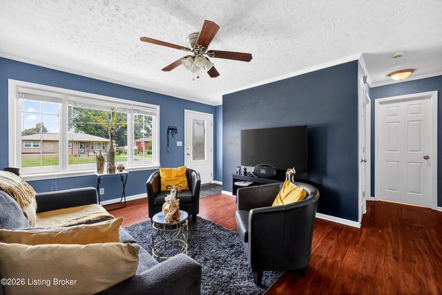 1324 Lance Dr, Louisville, KY 40216