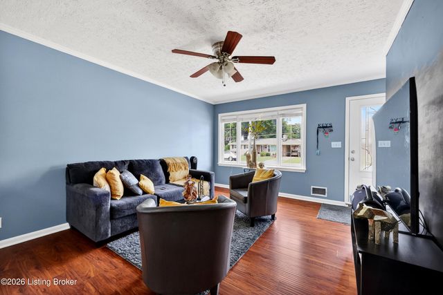 1324 Lance Dr, Louisville, KY 40216