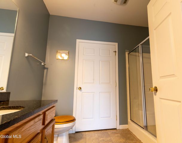 602 Worthington Terrace, North Greenbush, NY 12198