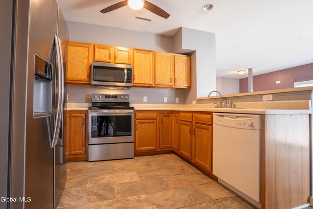 602 Worthington Terrace, North Greenbush, NY 12198