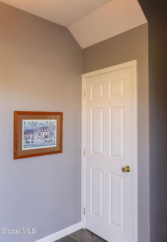 602 Worthington Terrace, North Greenbush, NY 12198