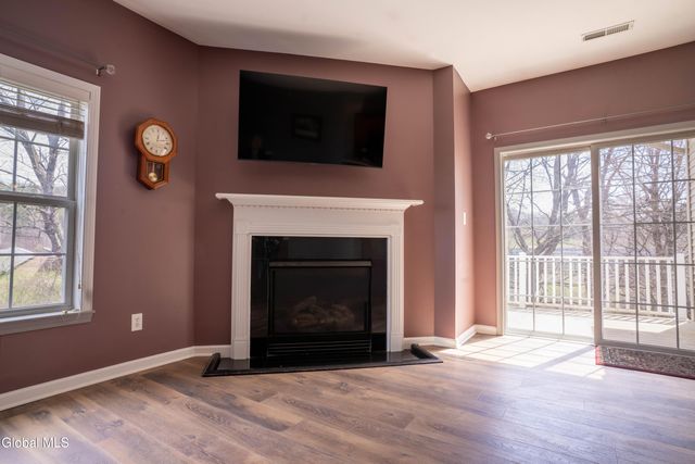 602 Worthington Terrace, North Greenbush, NY 12198