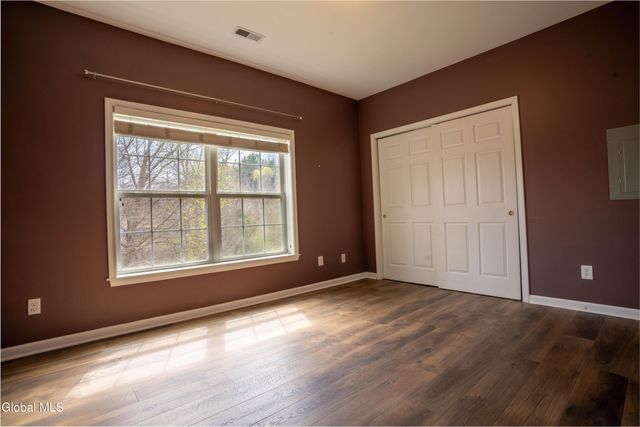 602 Worthington Terrace, North Greenbush, NY 12198