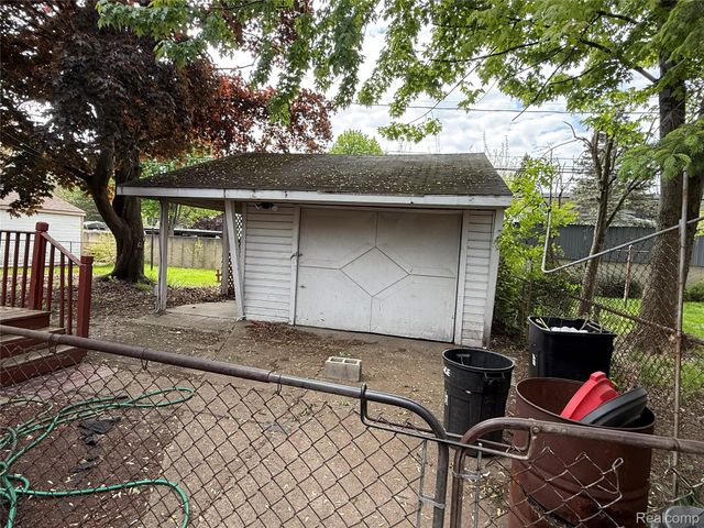 26745 Dover, Redford Charter Township, MI 48239