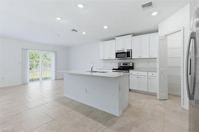 3911 Treasure Oak WAY, Fort Myers, FL 33905