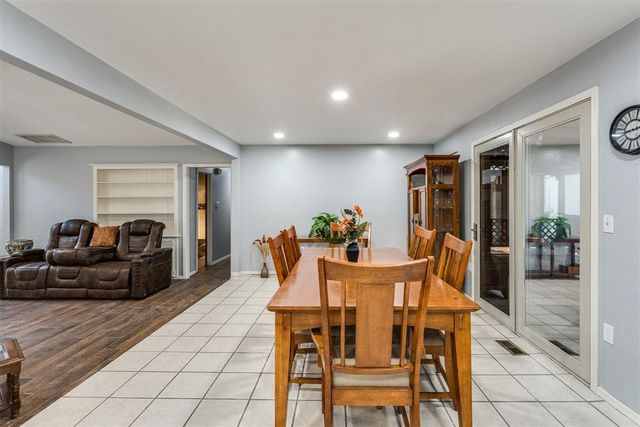 113 E Snowmass Drive, Yukon, OK 73099