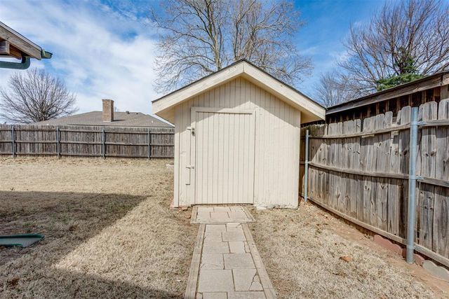 113 E Snowmass Drive, Yukon, OK 73099