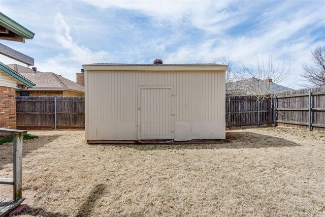 113 E Snowmass Drive, Yukon, OK 73099