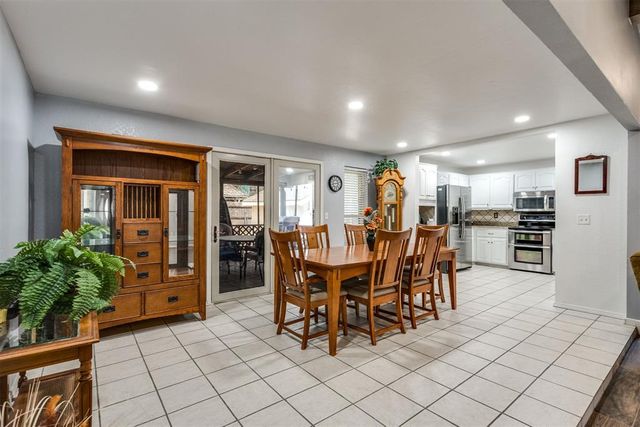 113 E Snowmass Drive, Yukon, OK 73099
