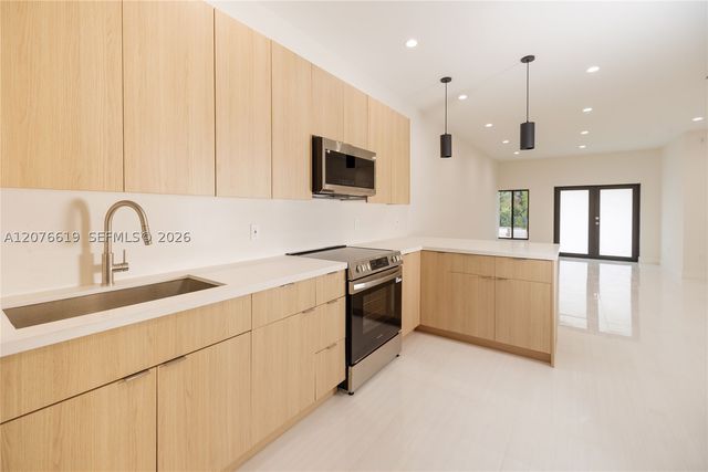 314 NW 82nd St, Miami, FL 33150