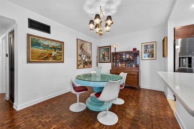 4819 8TH AVENUE N 201, St Petersburg, FL 33713