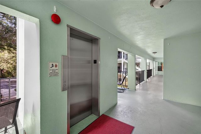 4819 8TH AVENUE N 201, St Petersburg, FL 33713
