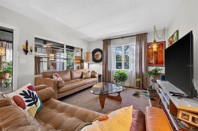 4819 8TH AVENUE N 201, St Petersburg, FL 33713