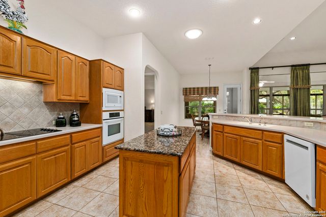 23 Grassmarket, San Antonio, TX 78259