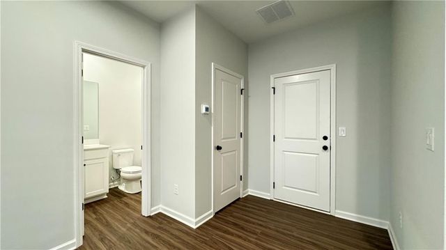 1475 Creekside Circle NW, Atlanta, GA 30318