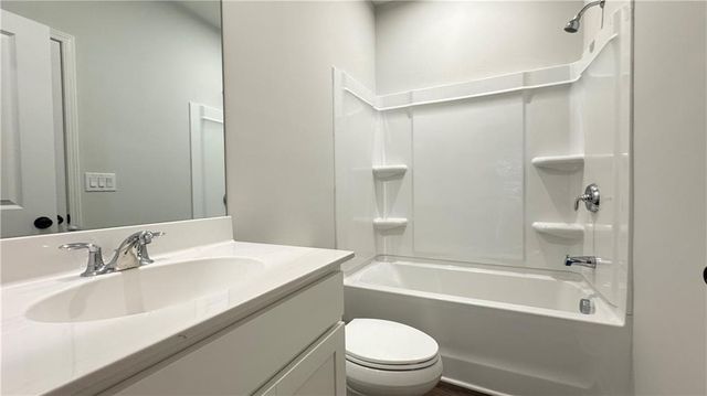 1475 Creekside Circle NW, Atlanta, GA 30318