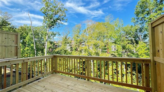 1475 Creekside Circle NW, Atlanta, GA 30318
